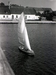 Kajak żaglowy.jpg