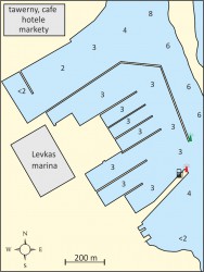 Levkas port i marina.jpg