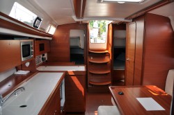 Dufour 375 Grand Large messa 2.jpg