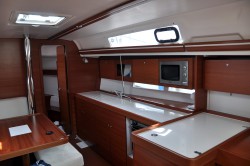 Dufour 375 Grand Large messa 3.jpg