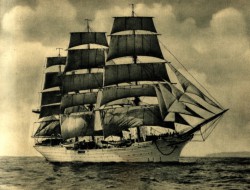 Gdynia1933DarPomorza.jpg
