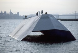 Sea Shadow XI-529 Lockheed.jpeg