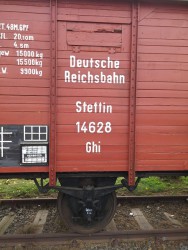 W Rostoku stoi wagon.jpg