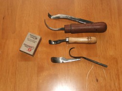 crookedknife1.jpg
