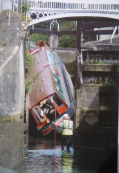 narrowboat.JPG