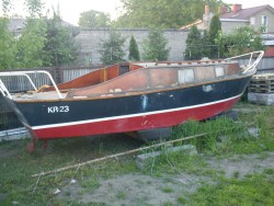 2383250223_3.jpg