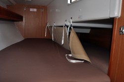 Bavaria 32 sztorm pasy rufa.jpg