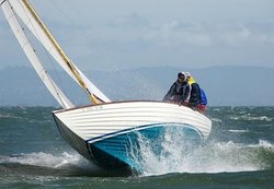 folkboat fala.jpg