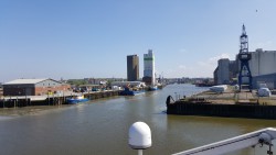 1Husum_PortLW.jpg