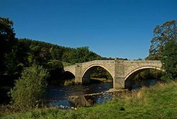 englandYorkshireDales_bardenBridgeWharfedale.jpg