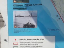 Krążownik Magdeburg na mieliźnie blisko latarnii.jpg