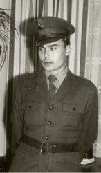 Robert w wojsku1.jpg